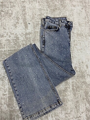 Zara Taşlı jean