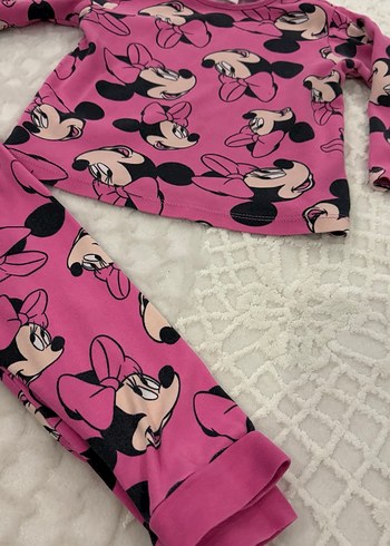 Pembe 4-5yaş
Yeşil yılbaşı pijama takımı 5-6 yaş DeFacto - Görsel 4