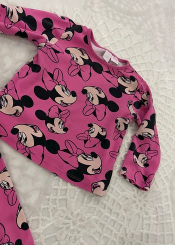 Pembe 4-5yaş
Yeşil yılbaşı pijama takımı 5-6 yaş DeFacto - Görsel 3