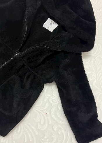 Kız Çocuk Siyah Kürklü Kapüşonlu Mont - Görsel 4