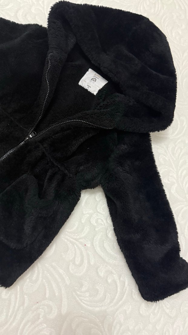 Kız Çocuk Siyah Kürklü Kapüşonlu Mont - Görsel 4