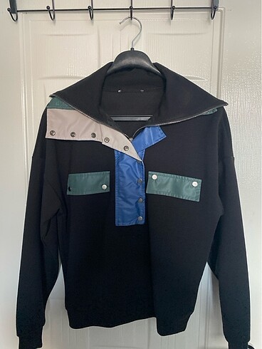 Siyah sweatshirt