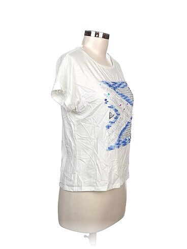 Mudo Mudo T-shirt %70 İndirimli.