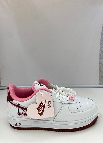 Nike Airforce cherry 