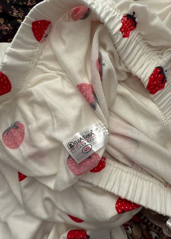 46 Beden Çilek Baskılı Mini Askılı Pijama Takımı 4 xl beden sıfır