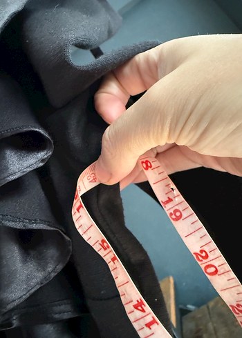 adL Siyah V Yaka Fırfırlı Midi Elbise xs beden - Görsel 12