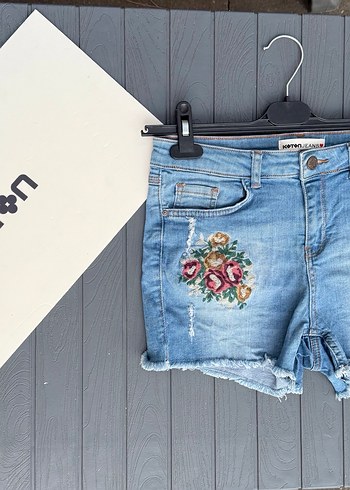 Koton 38 beden Nakışlı Bohem Kadın Kot Şort - Görsel 6