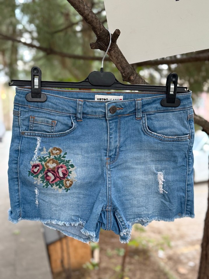 Koton 38 beden Nakışlı Bohem Kadın Kot Şort - Görsel 3