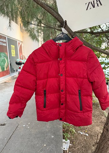 Koyu Kırmızı Fermuarlı Erkek Mont Zara orijinal 8 yaş - Görsel 10