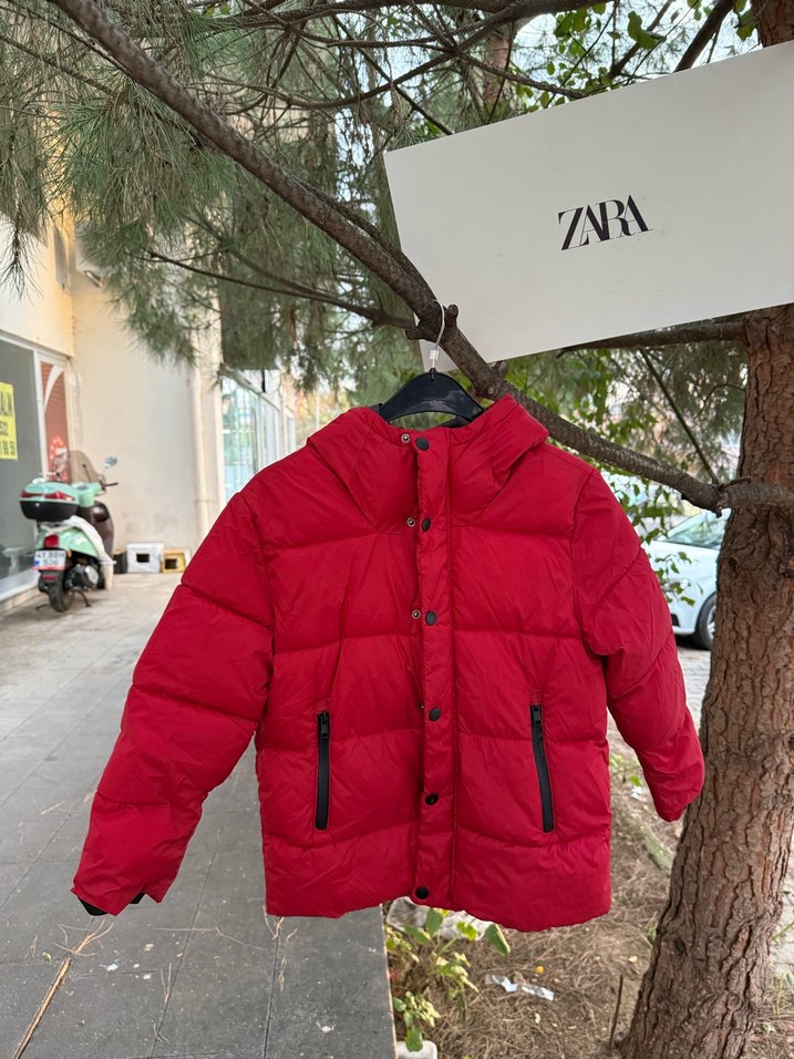 Koyu Kırmızı Fermuarlı Erkek Mont Zara orijinal 8 yaş - Görsel 4