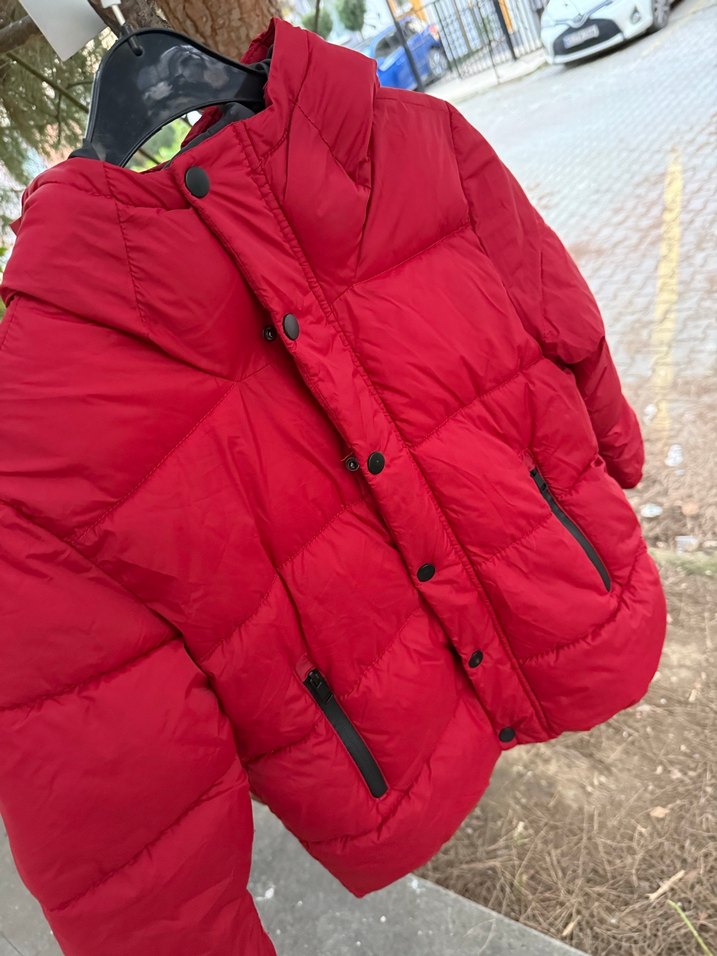 Koyu Kırmızı Fermuarlı Erkek Mont Zara orijinal 8 yaş - Görsel 3