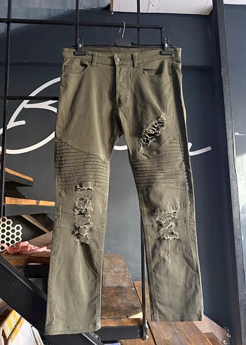 Erkek Yırtık Kesim Kemerli Kot Pantolon 31 beden - Görsel 11