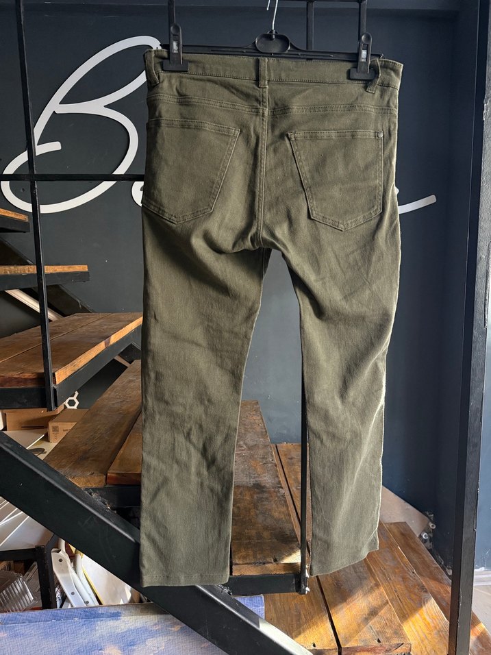 Erkek Yırtık Kesim Kemerli Kot Pantolon 31 beden - Görsel 3