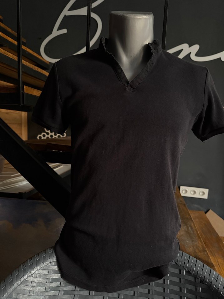 Erkek Siyah Tişört L beden ama s-m kalıp - Görsel 3