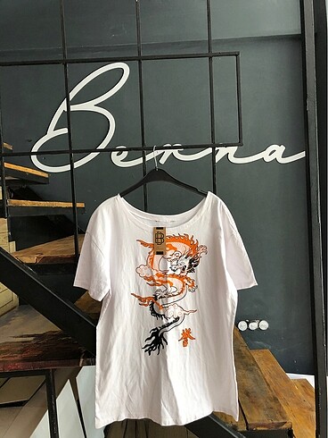 Xl beden oversize geniş yaka tshirt etiketli