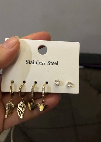 Beden Altın Renk Mini Sıralı Küpe Seti etiketli