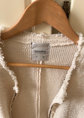 Pull and Bear Taşlı Tüvit Bej Krem Triko Kadın Ceket Pull and bear