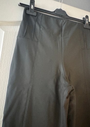 Deri Siyah Dar Kesim Kadın Pantolon - Görsel 2