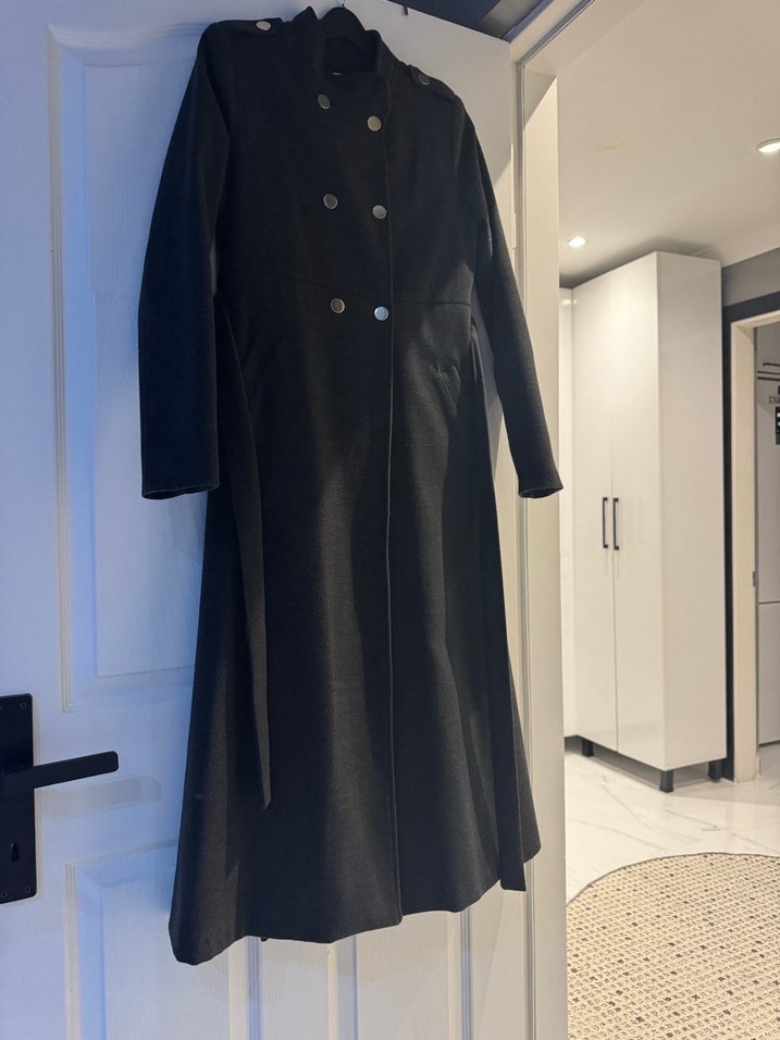 Düğmeli Siyah Uzun Kadın Kaban - Görsel 2