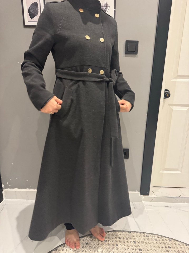 Düğmeli Siyah Uzun Kadın Kaban - Görsel 3