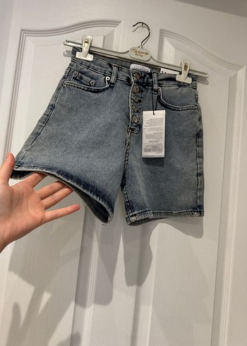 Düğmeli Gri Kadın Mini Kot Şort - Görsel 2