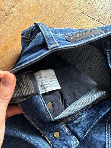 27 Beden Mavi jeans