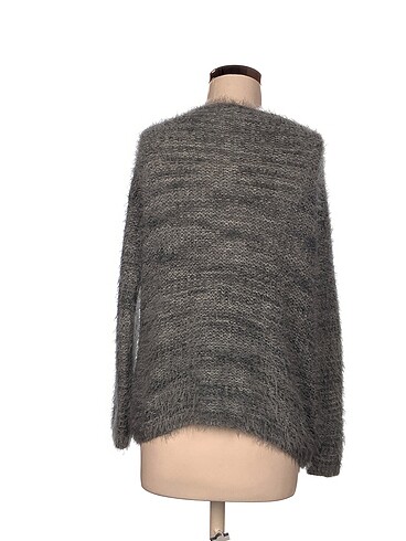 m Beden Bershka Kazak / Triko %70 İndirimli.