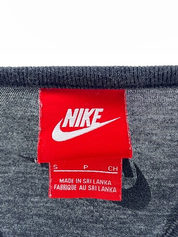 s Beden siyah Renk Nike T-shirt %70 İndirimli.