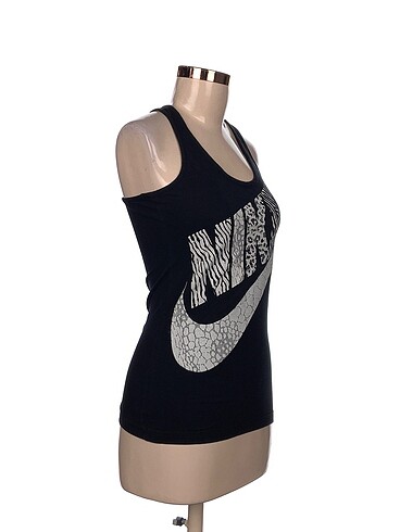 Nike Nike T-shirt %70 İndirimli.