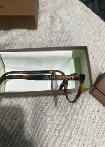 Burberry marka kadın gözlüğü - Görsel 5