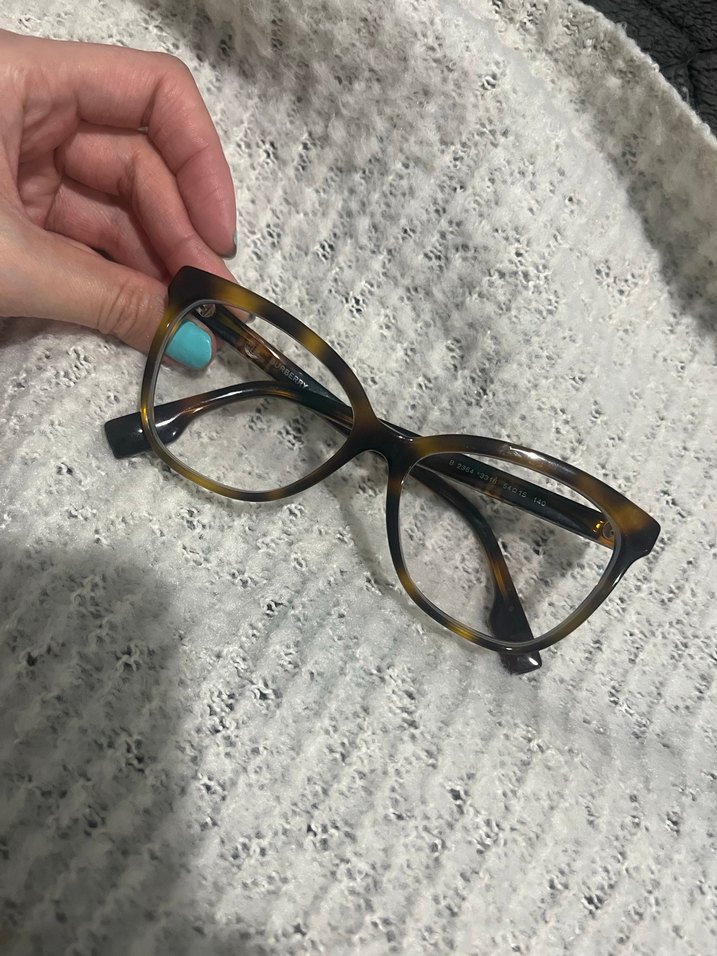 Burberry marka kadın gözlüğü - Görsel 3