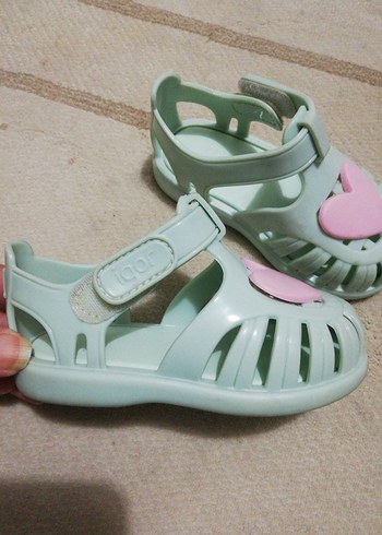 21 Beden çeşitli Renk Kız Çocuk Pembe Kalp Figürlü Sandalet 21 no