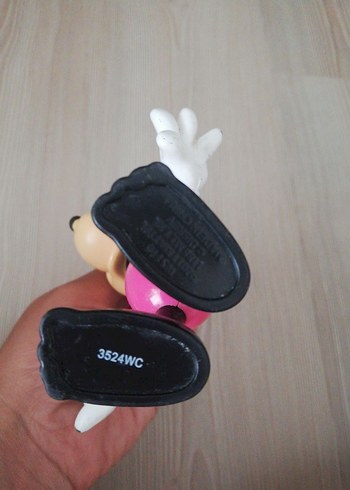 Pembe Renkli Minnie Mouse Figürü