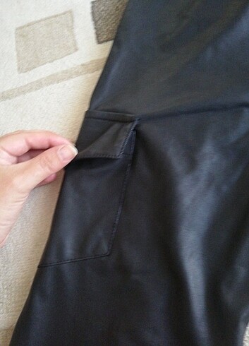 s Beden siyah Renk Deri görünümlü pantolon s beden 