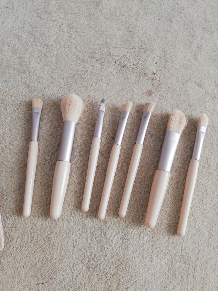 Bej Pastel Makyaj Fırça Seti ve Taşıma Çantası - Görsel 2