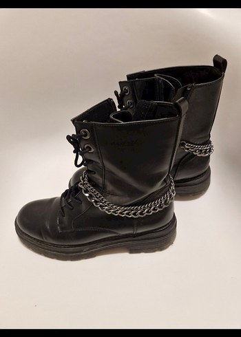 Zincir Detaylı Siyah Deri Goth Botlar - Görsel 4