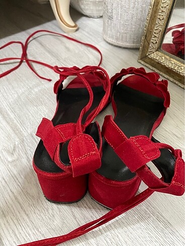 36 Beden kırmızı Renk Kırmızı topuklu ipli ayakkabı