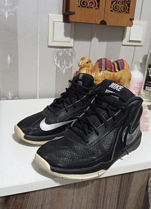 37 Beden Orijinal Nike basketbol ayakkabısı
