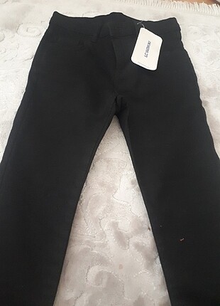 Siyah kot pantolon