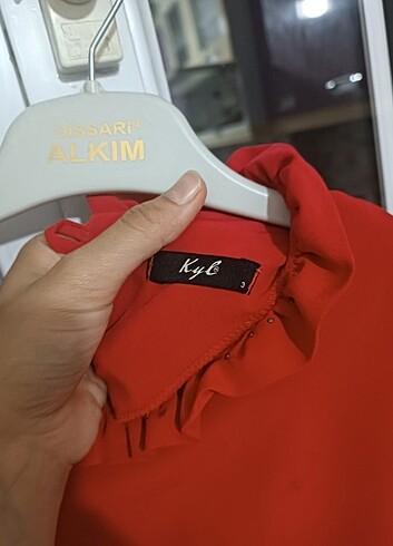 Kırmızı gömlek 