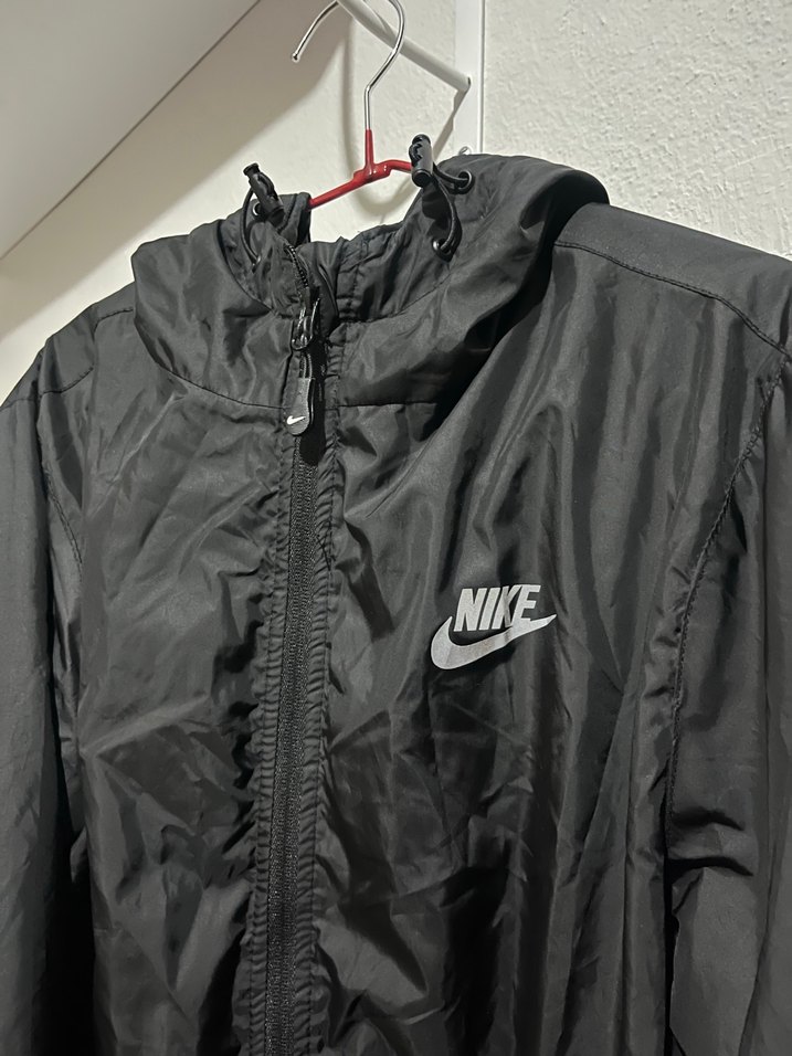 Nike Siyah Fermuarlı Unisex Yağmurluk - Görsel 2