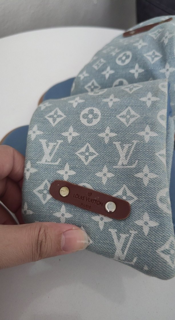 Louis Vuitton Monogramlı Açık Mavi Terlik — görsel 3/5