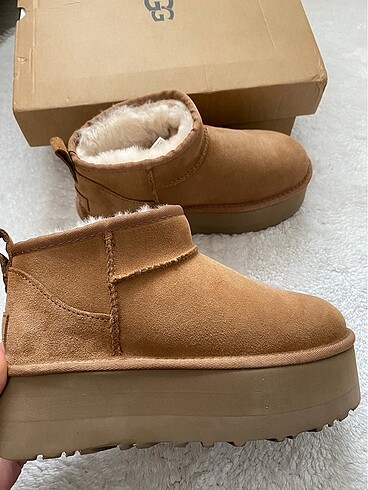 Ugg ultra mini platform