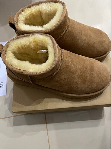 Ugg Ugg classic ultra mini