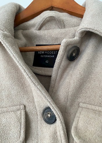 Bej Midi Düğmeli Kemerli Kadın Kaban - Görsel 3