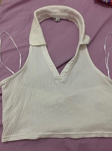 Beyaz halter yaka crop