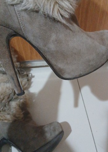 Bej Süet, Kürklü Yüksek Topuklu Kadın Çizme - Görsel 7