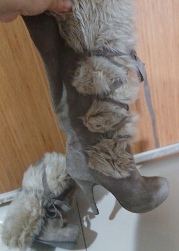 Bej Süet, Kürklü Yüksek Topuklu Kadın Çizme - Görsel 4