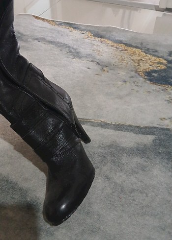 Tokalı Siyah Süet Dizüstü Topuklu Bot - Görsel 4