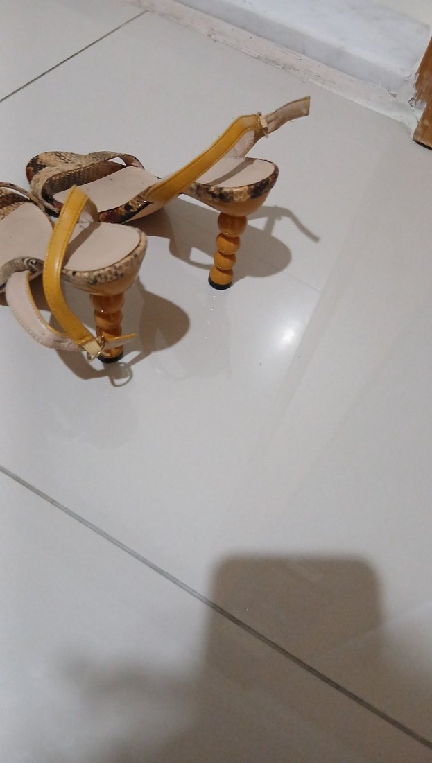 Bej Yılan Desenli Tokalı İnce Topuklu Kadın Ayakkabı - Görsel 2